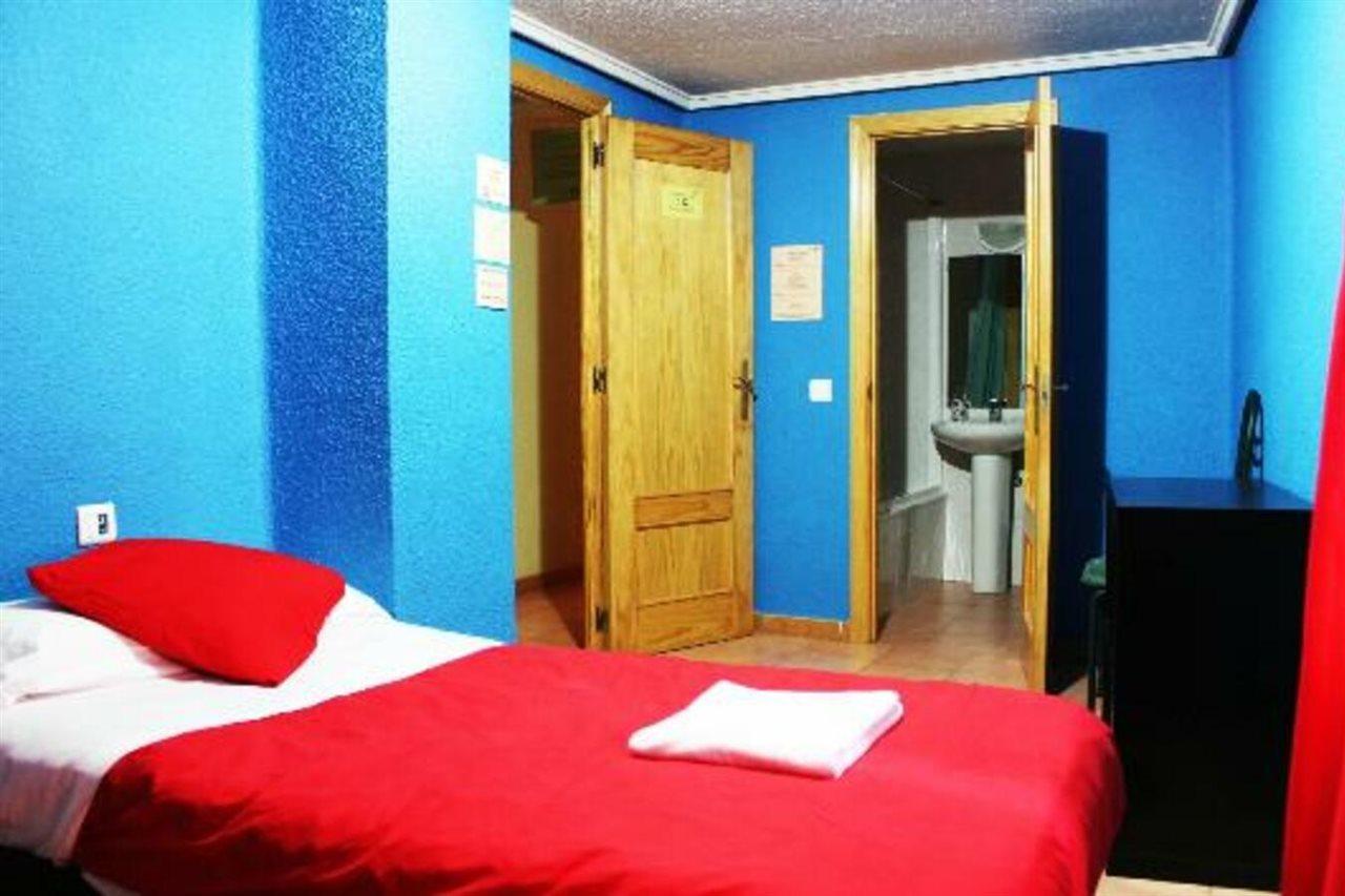 Hostal Escapat ซาลามังกา ภายนอก รูปภาพ